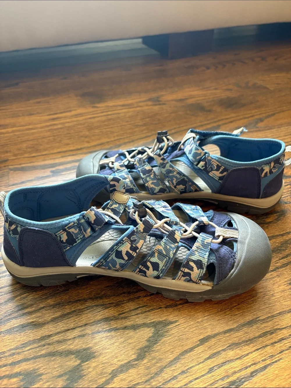 Keen Blue Camo Water Sandals size 7M
